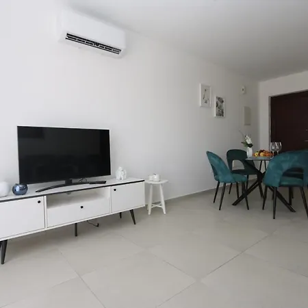 Nissi 3 Amazing Sea View Apartment *